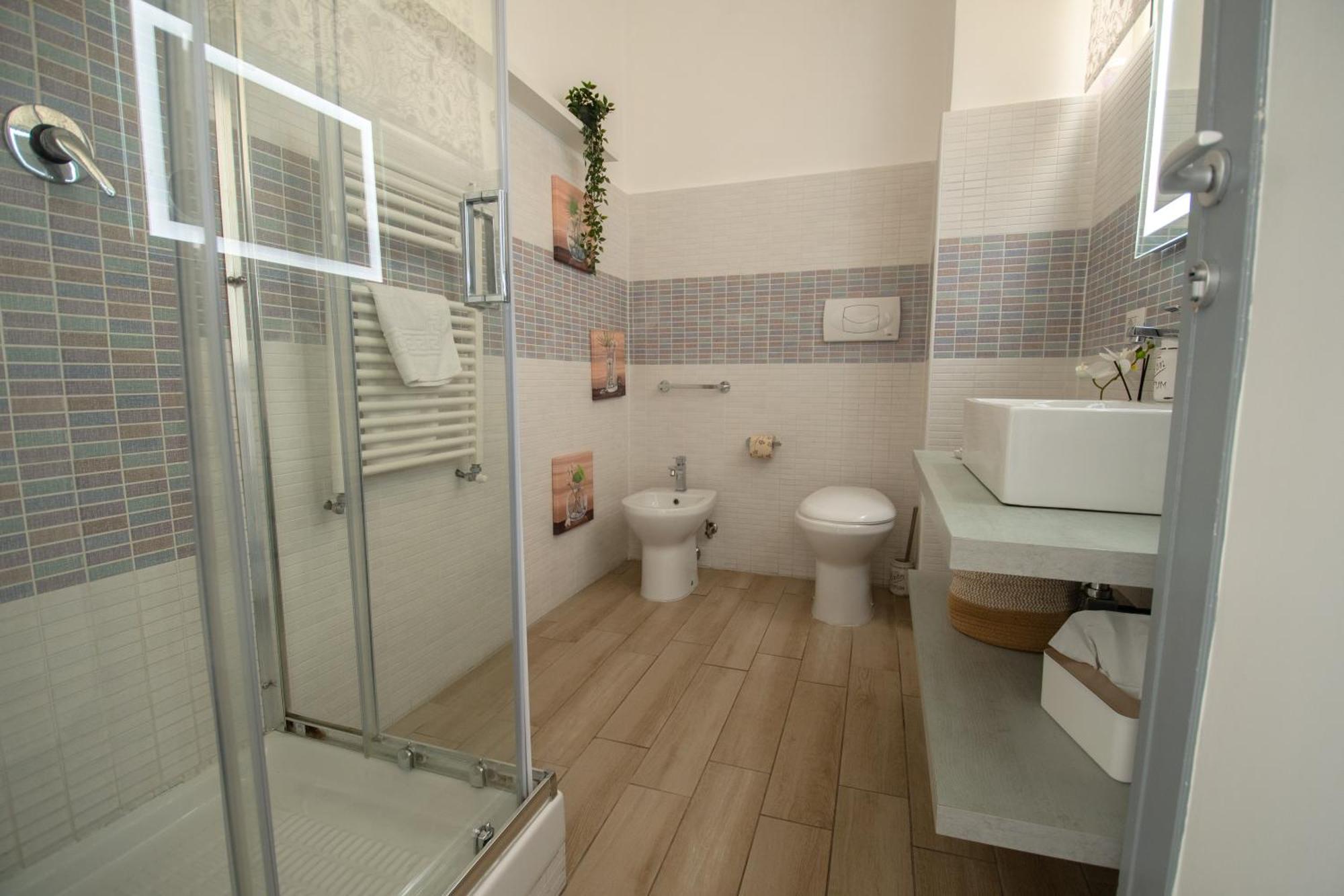 Casa Vacanze Family House Posizione Centralissima Civitavecchia Exteriör bild